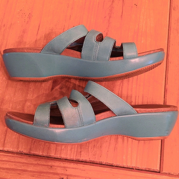 Dansko Pasadena Collection Teal Dixie Sandals, Size 39 - Picture 2 of 14